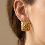 Gold Bev Geometrc Square Earrings