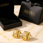 Gold Bev Geometrc Square Earrings