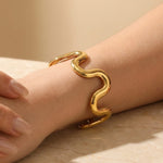 Gold Mariya Wavy Luxe Bracelet