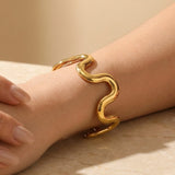 Gold Mariya Wavy Luxe Bracelet