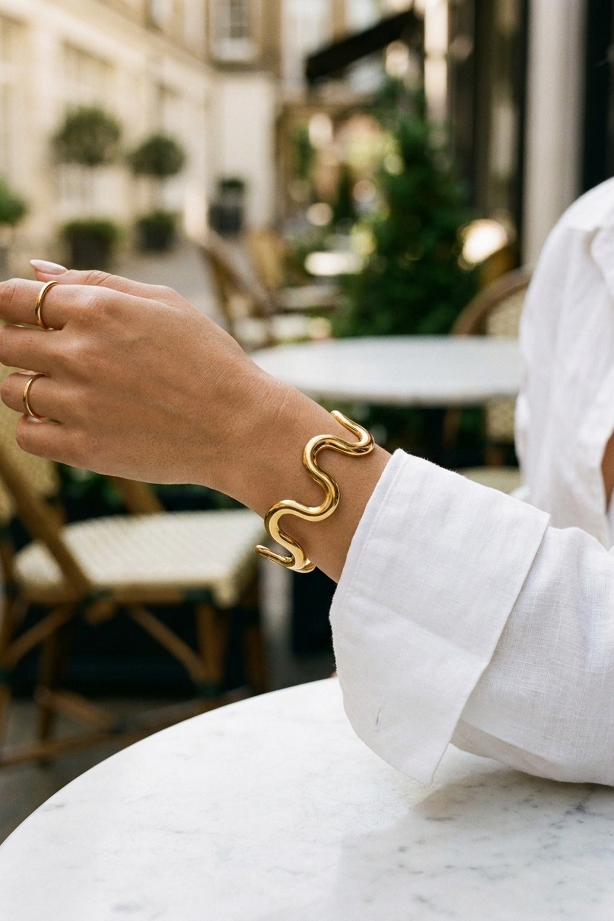 Gold Mariya Wavy Luxe Bracelet