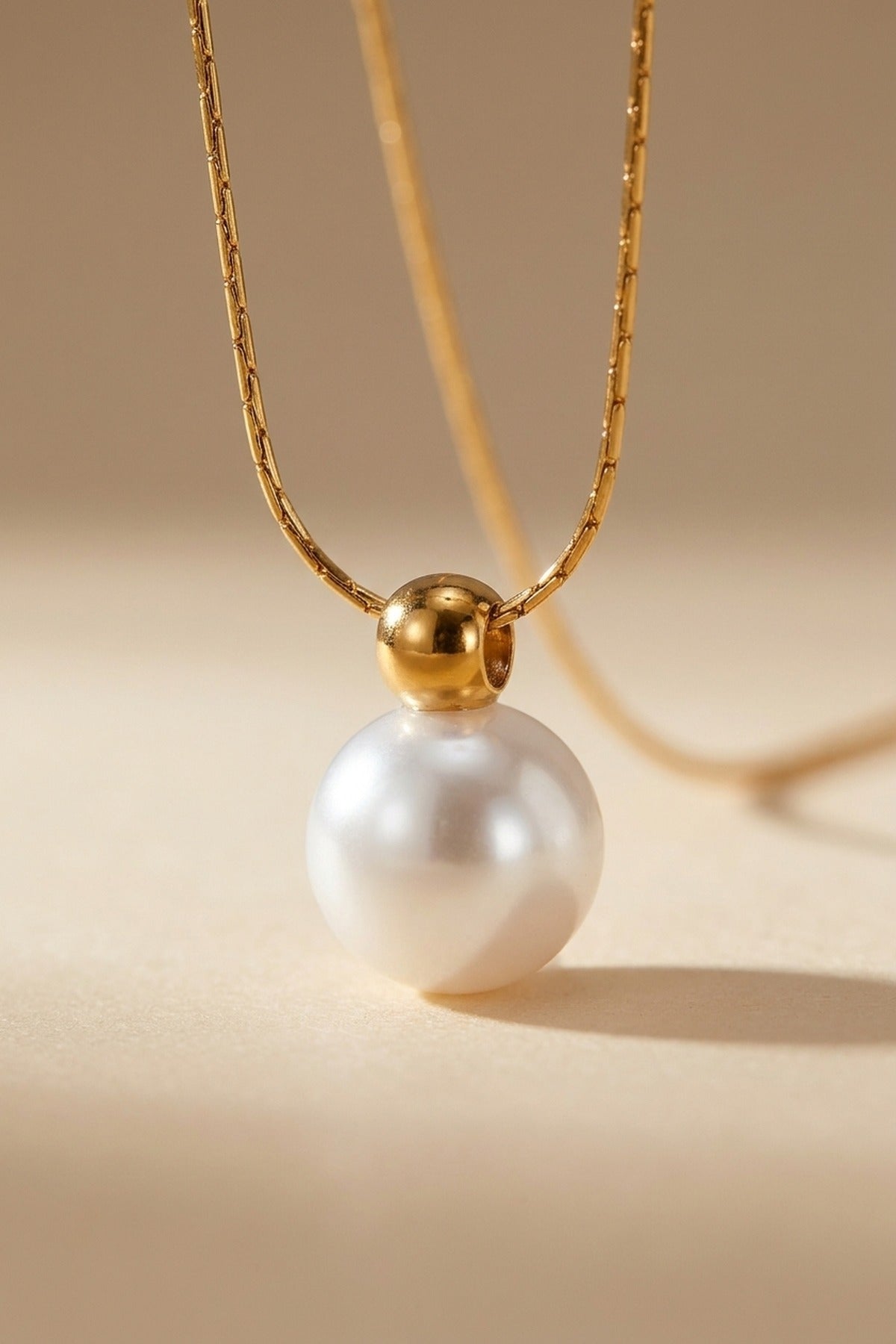 Gold Zakia Minimalist Pearl Necklace