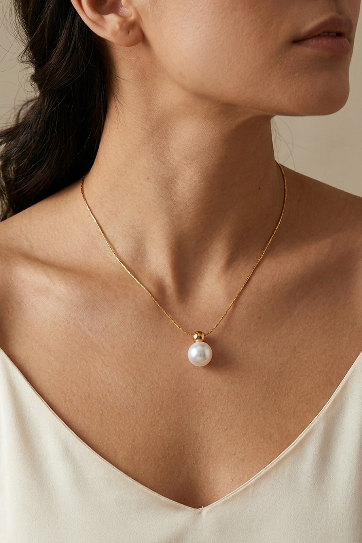 Gold Zakia Minimalist Pearl Necklace