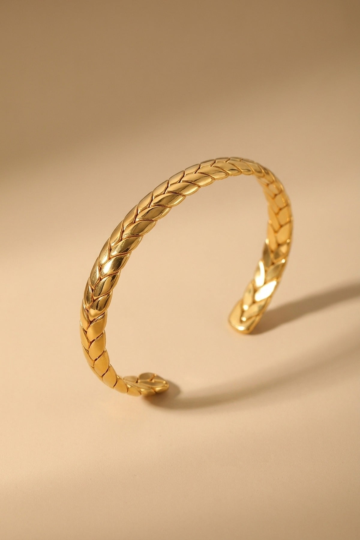 gold Romani Twist Texture Bracelet