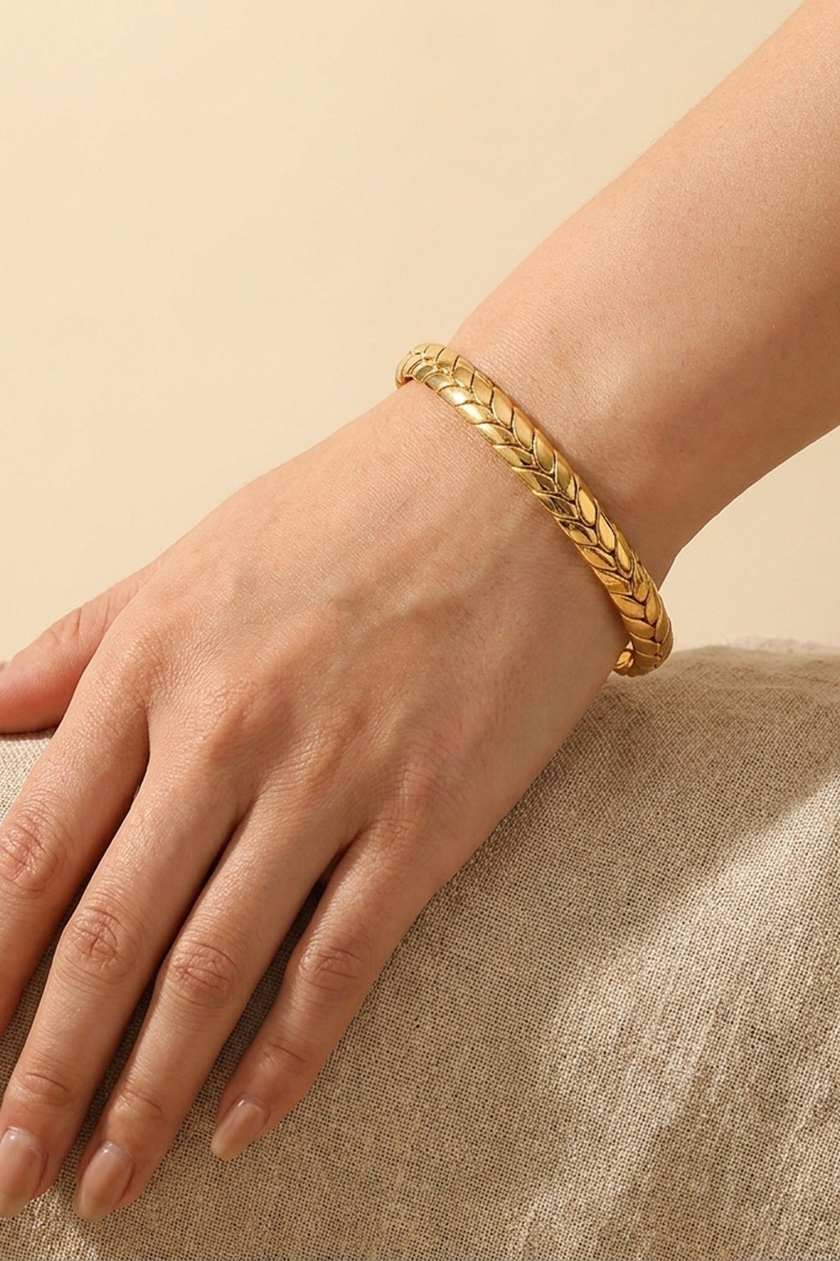 gold Romani Twist Texture Bracelet
