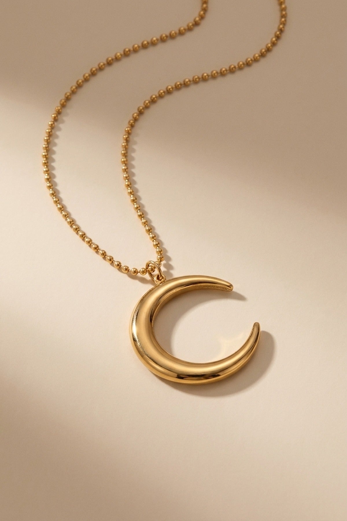 Gold Chand Luxe Moon Necklace