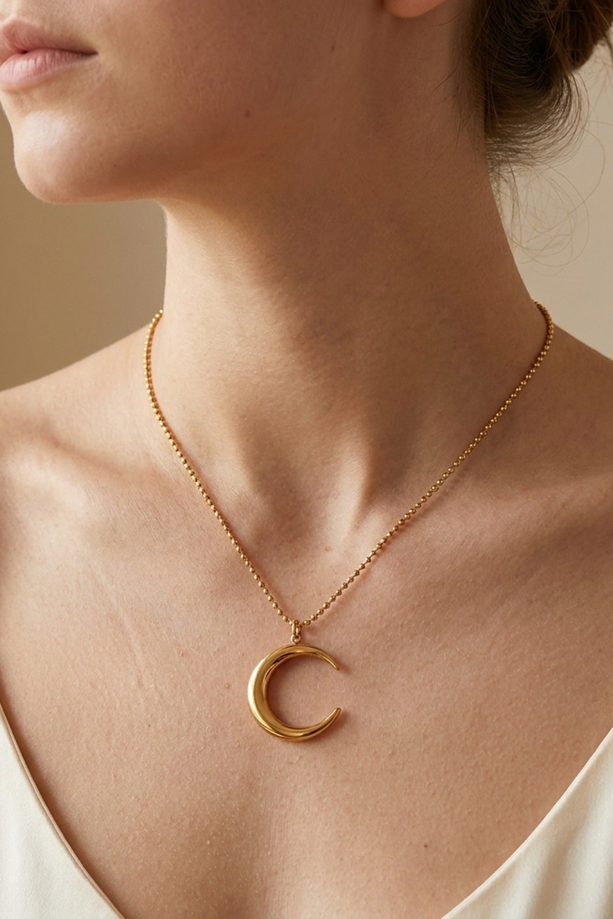 Gold Chand Luxe Moon Necklace