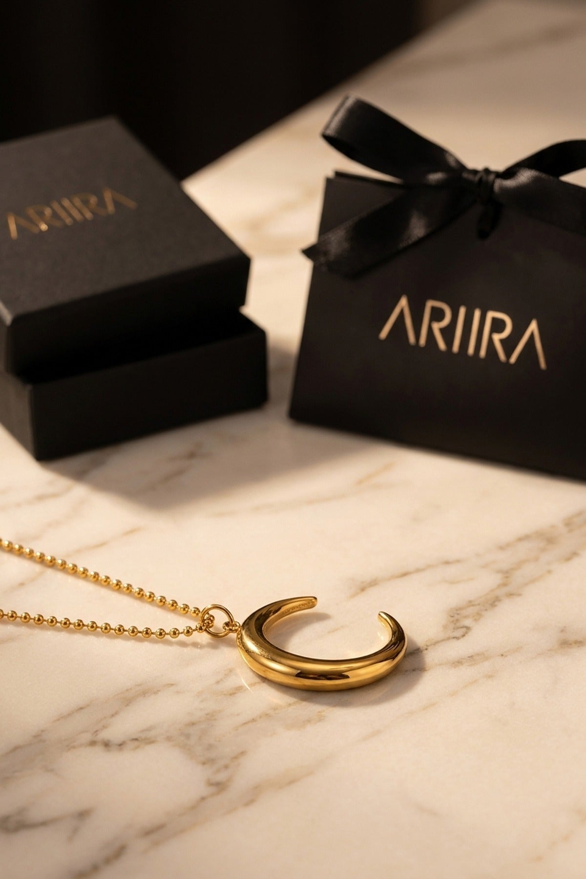 Gold Chand Luxe Moon Necklace