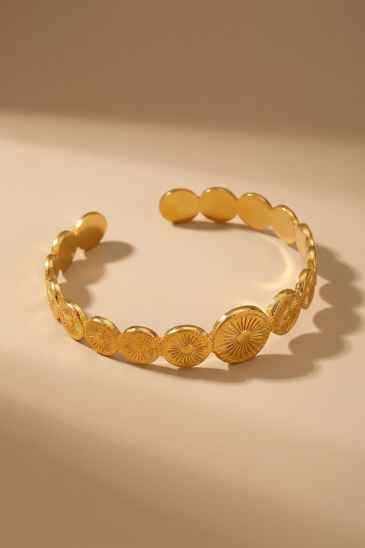 gold Jandu Round Geo Bracelet