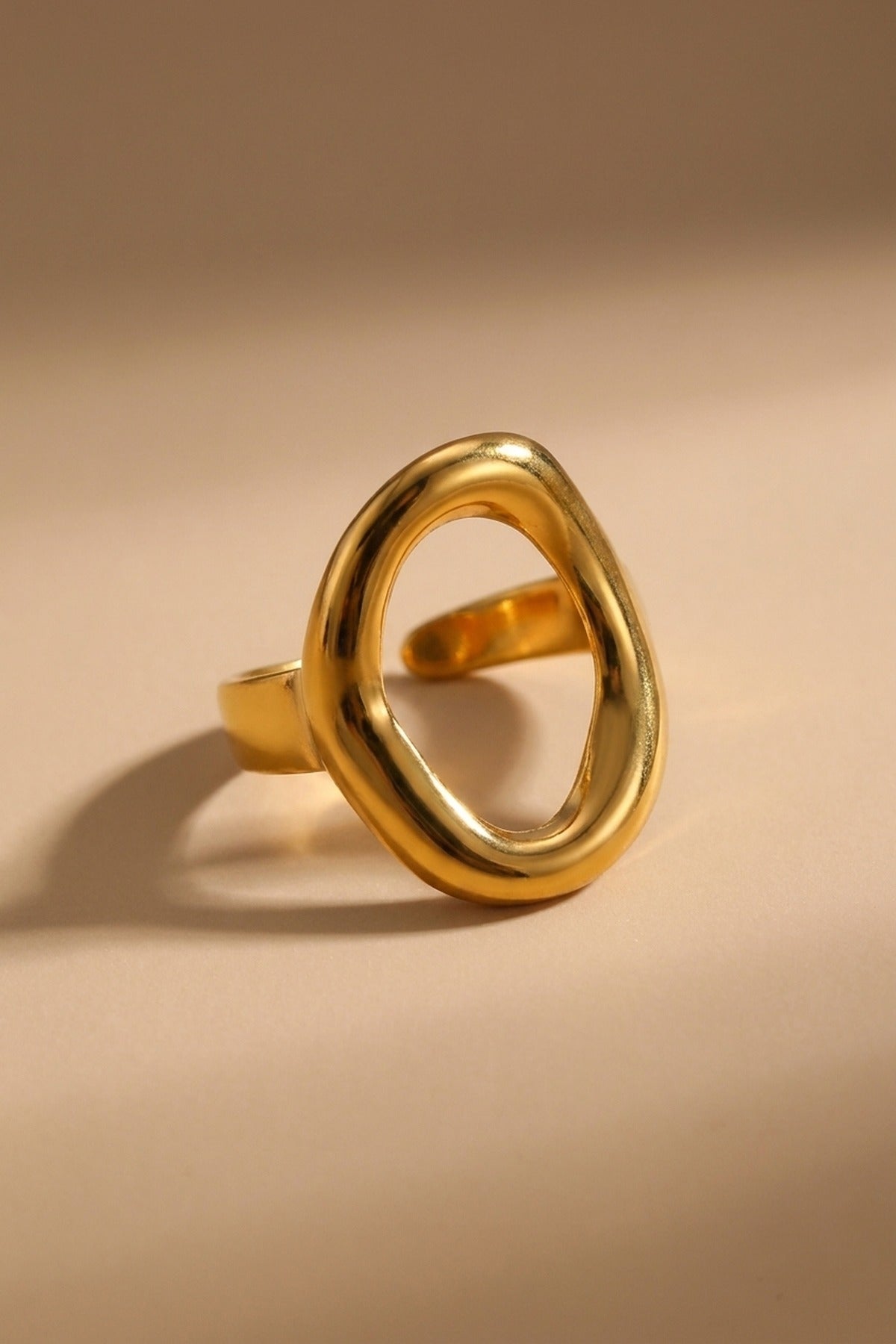 Gold Yara Minimalist Round Trend Ring