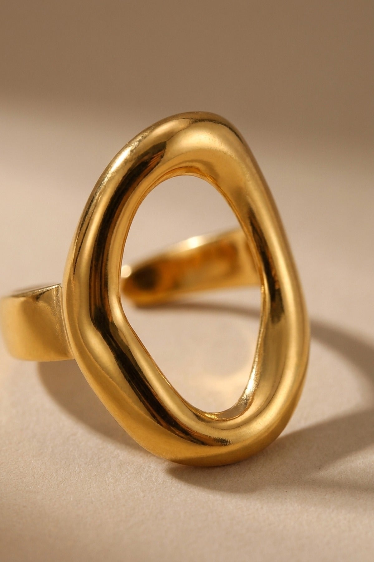 Gold Yara Minimalist Round Trend Ring