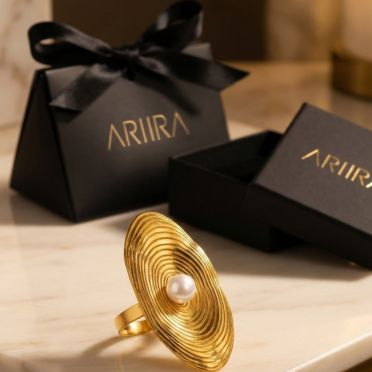 gold Verai Minimalist Oval Ring