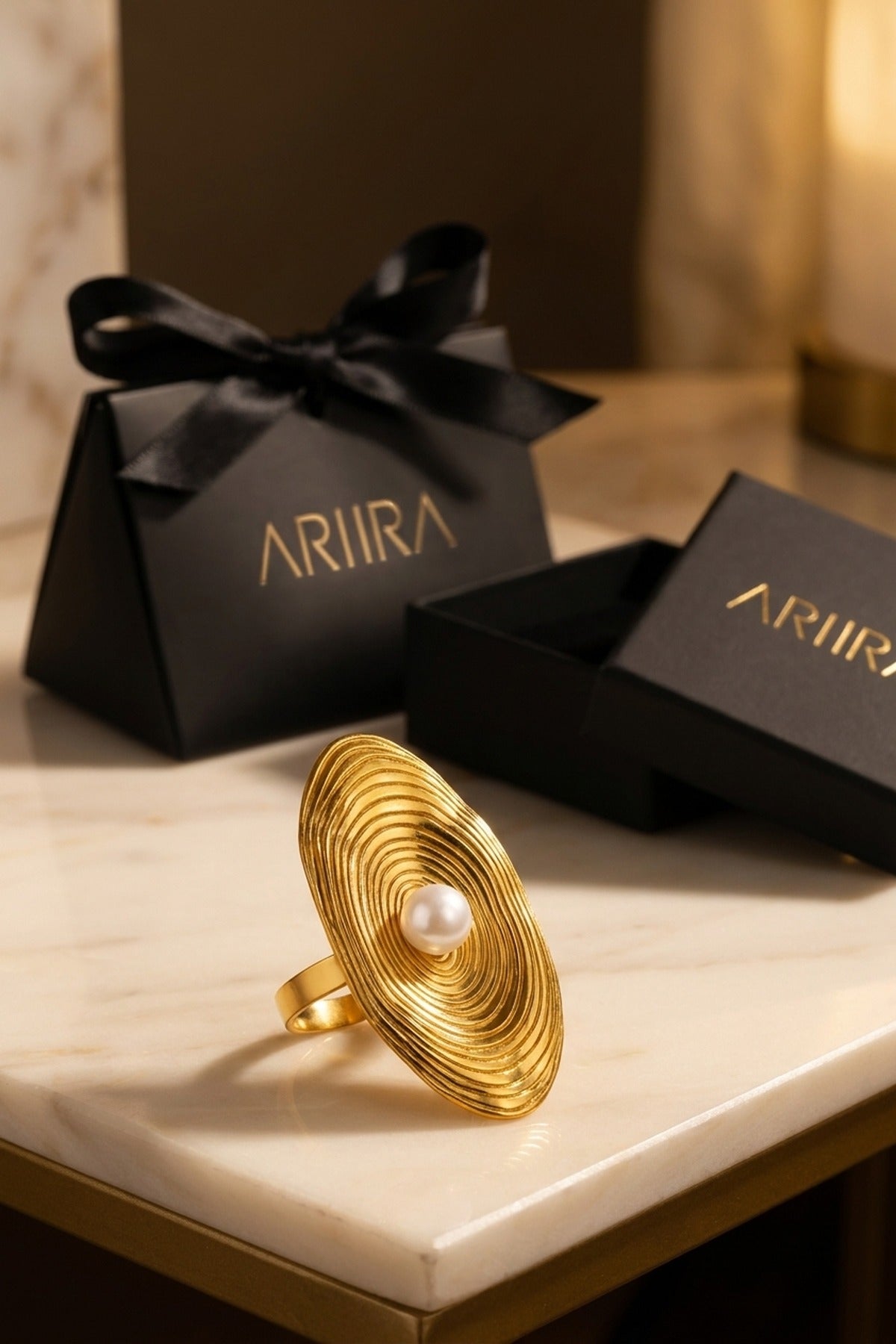 gold Verai Minimalist Oval Ring