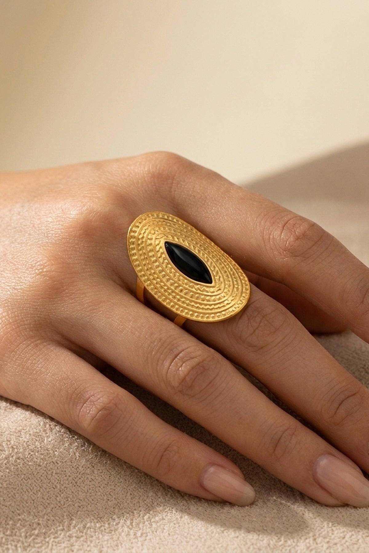 Gold Emaar Oval Open Ring