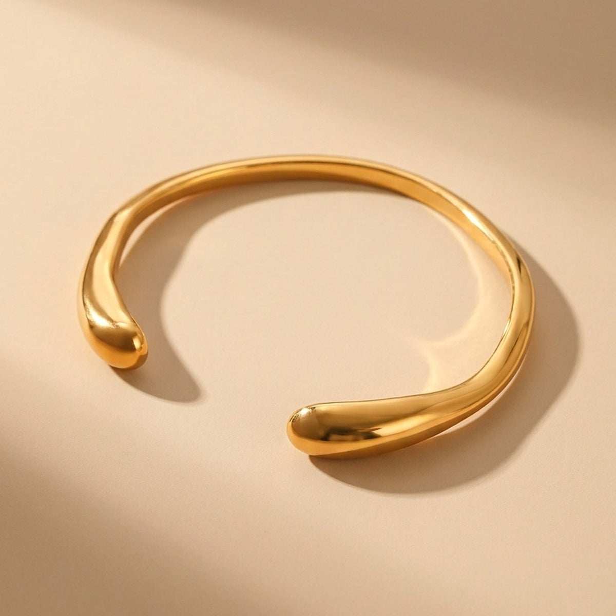 Gold Eugenia Set Of Two Gold Tone
