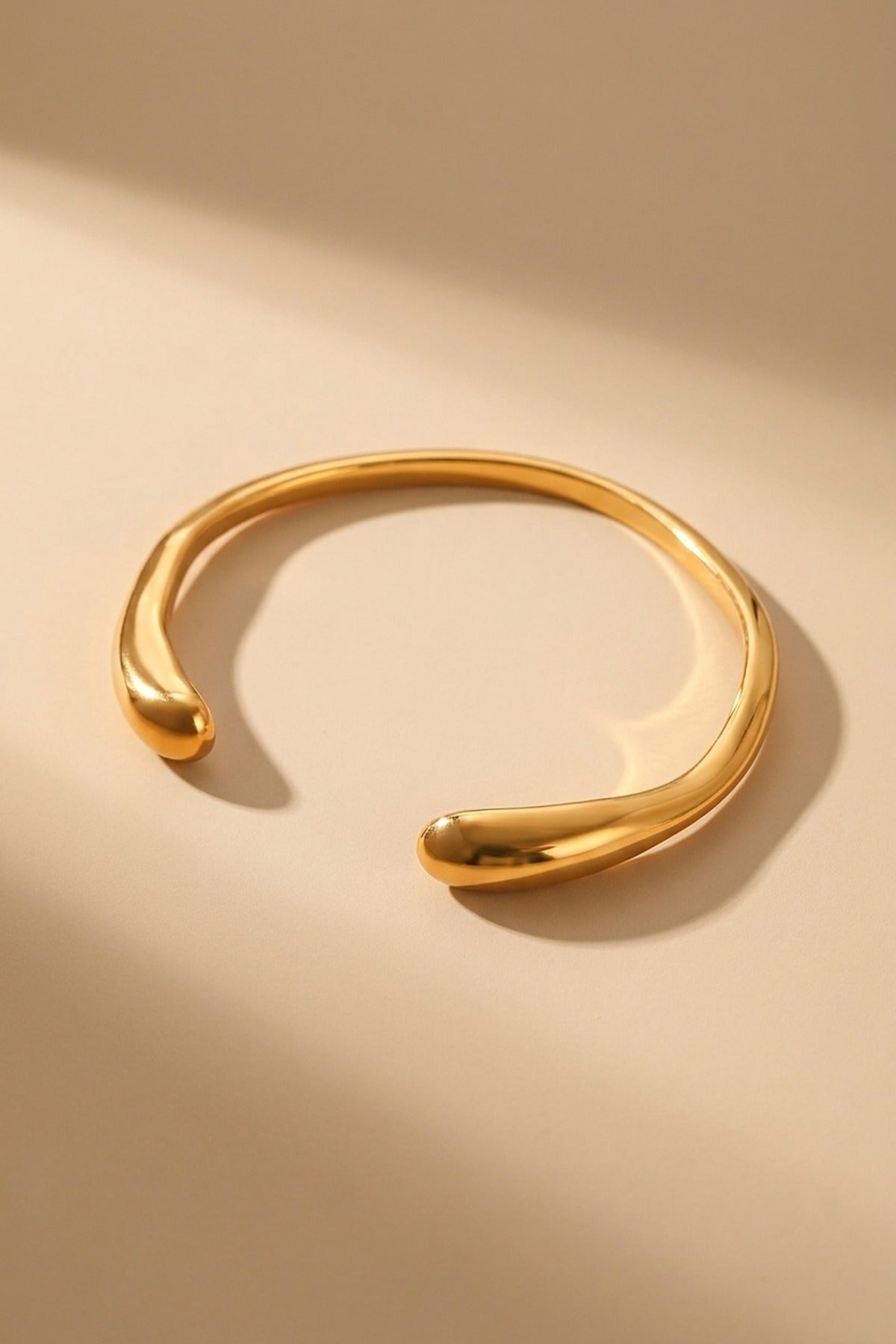 Gold Eugenia Set Of Two Gold Tone