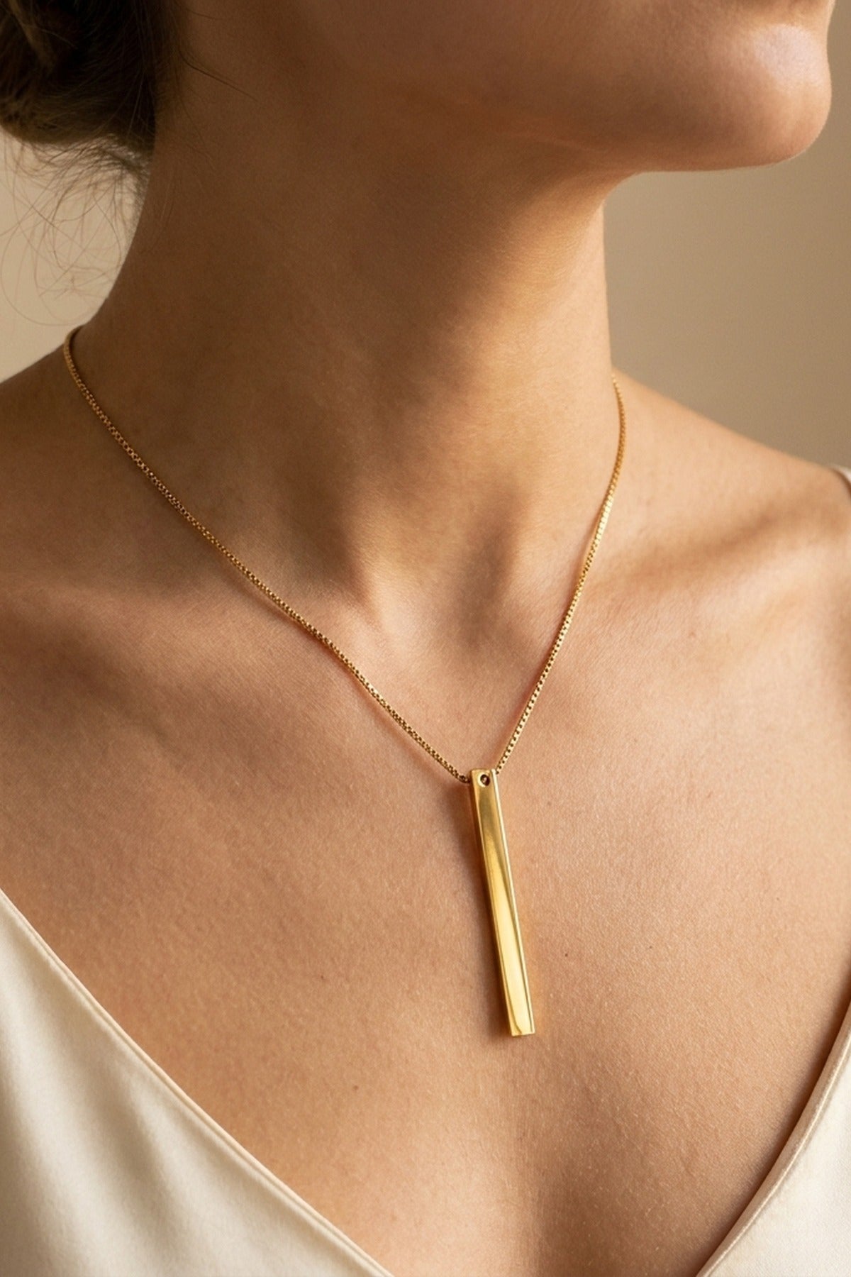 gold Devon Gold Tone Lariat Bar Pendant