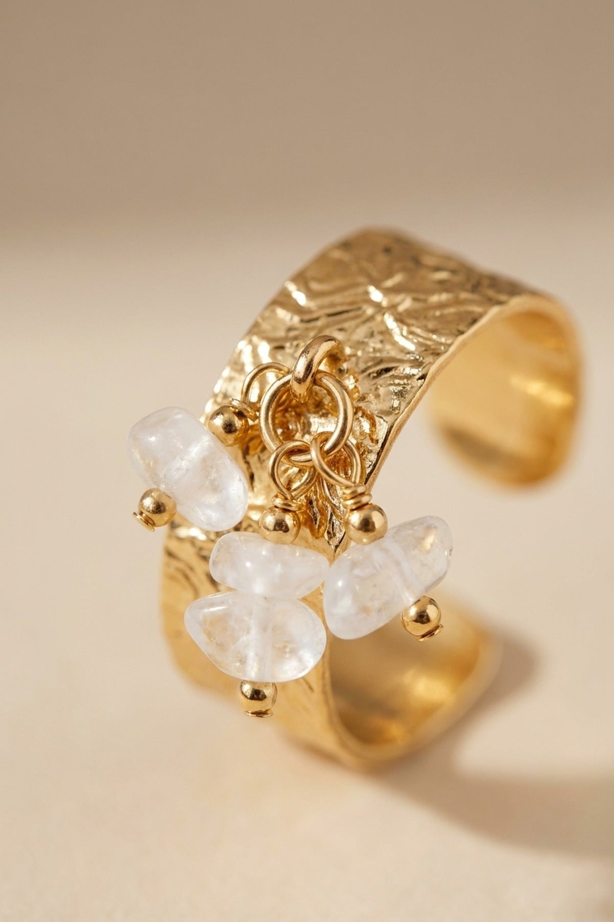 White Madum Natural Stone Adjustable Ring