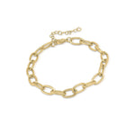 Gold chunky chain bracelet by ARIIRA, featuring an adjustable fit and bold design, perfect for any outfit.